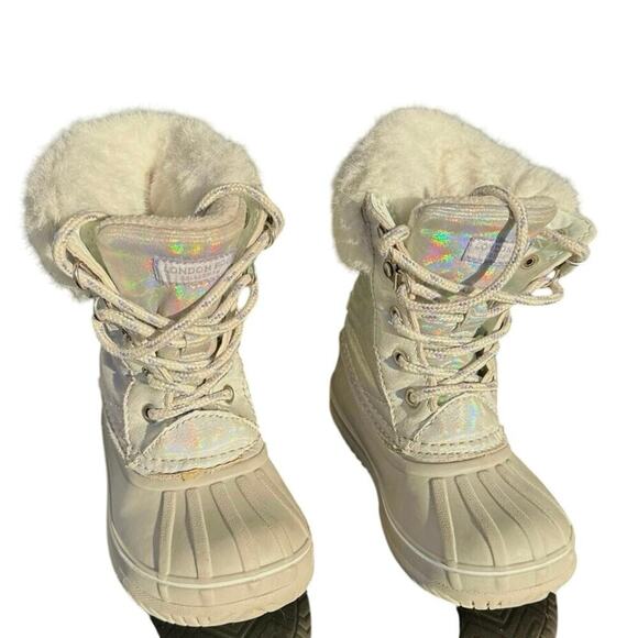 LONDON FOG‎ Girls Bell Court Cold Weather Warm Lined Snow Boots Size 9 - Picture 1 of 13
